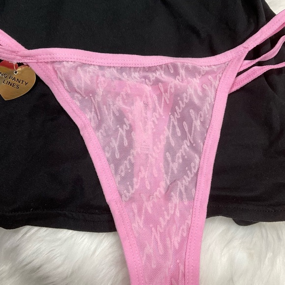 Juicy Couture Black and Pink Logo Tank Set - Picture 2 of 9